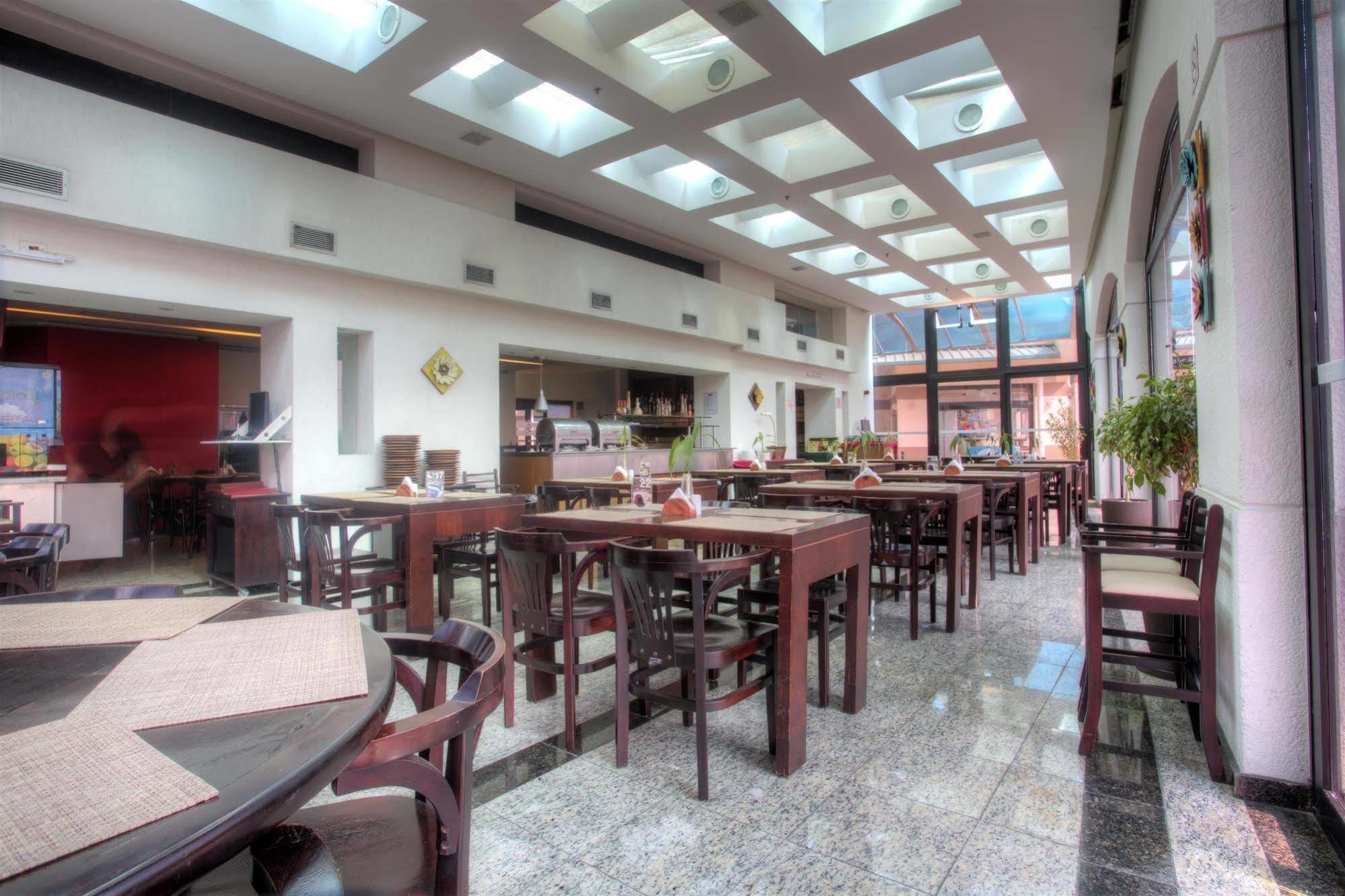 Travel Inn Οσάσκο Εξωτερικό φωτογραφία